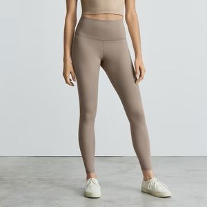 Everlane Perform Leggings